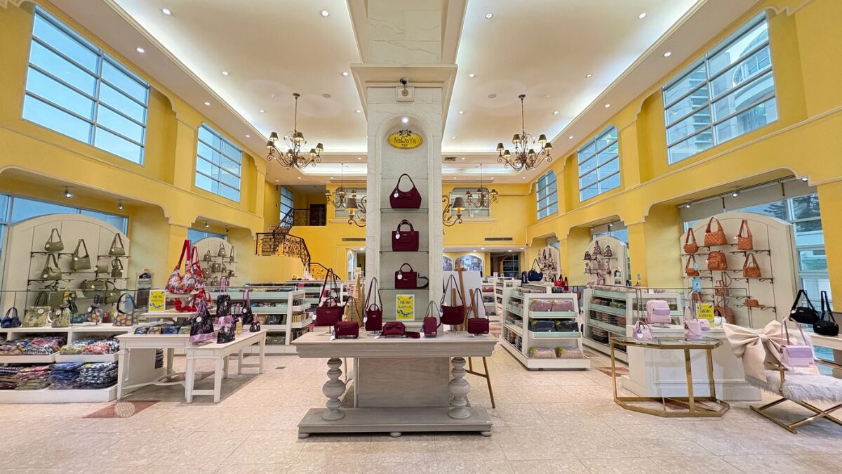 Narayaのshop内装の様子